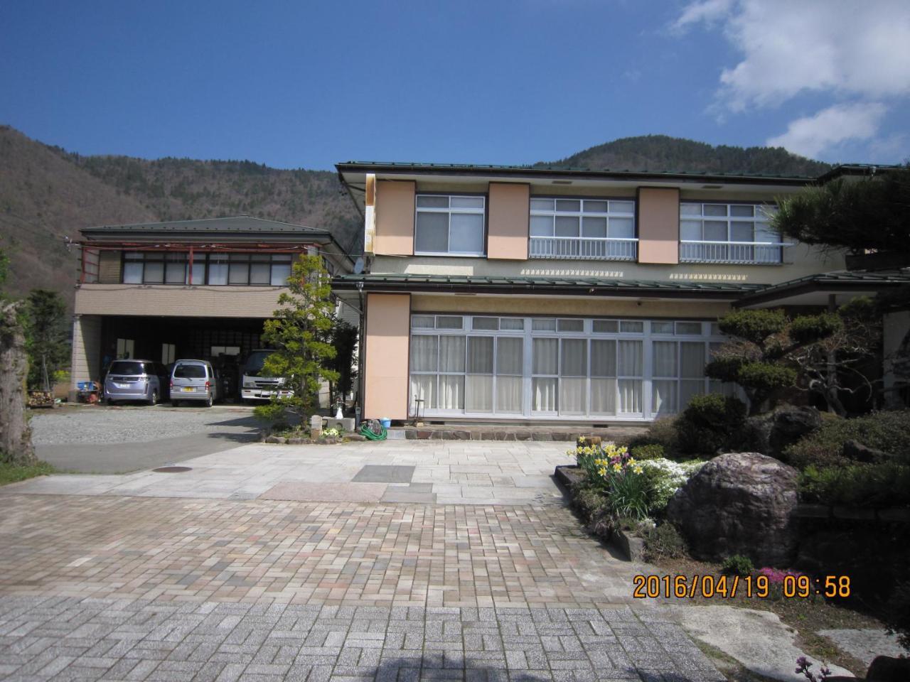 Hotel Minshuku Kobayashi à Narusawa Extérieur photo