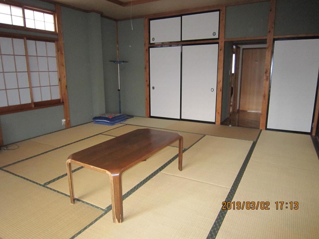 Hotel Minshuku Kobayashi à Narusawa Extérieur photo