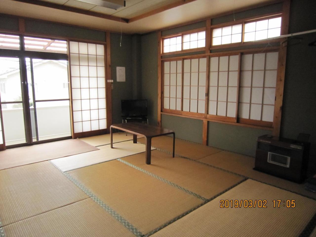 Hotel Minshuku Kobayashi à Narusawa Extérieur photo